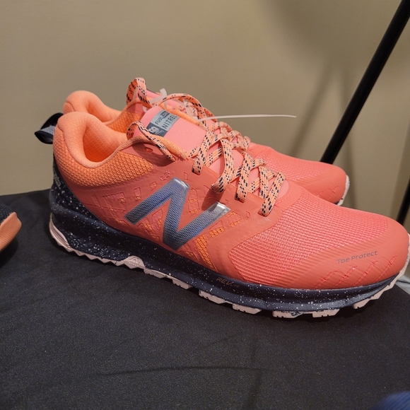 Girls sneakers - Picture 6 of 9